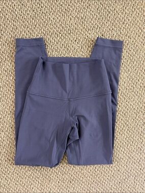 Lululemon Women Align Leggings 25” length size 2